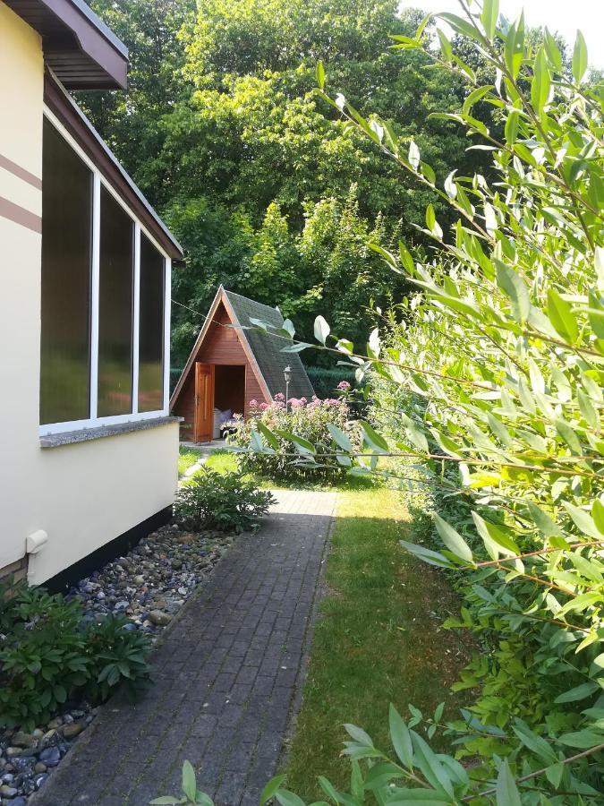 Ferienhaus am Wald Loissin Exterior foto