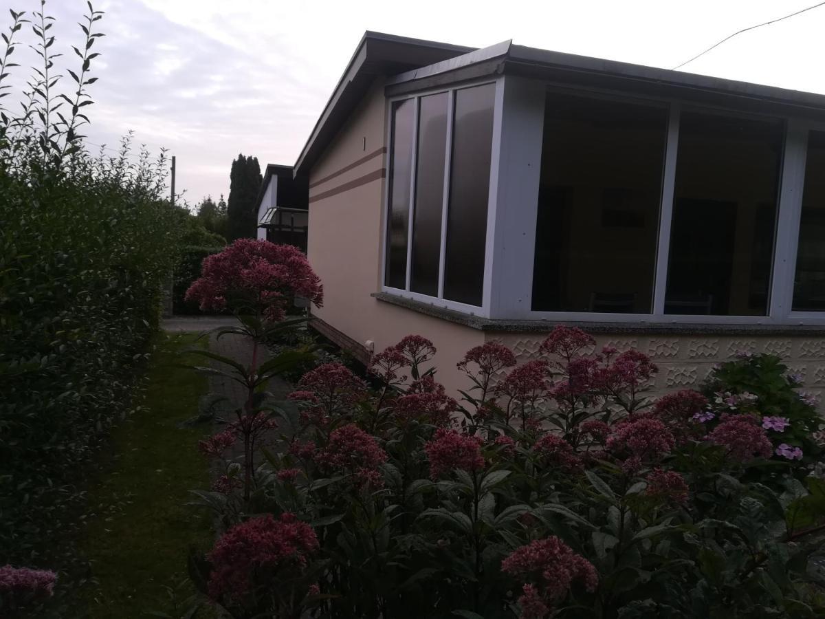 Ferienhaus am Wald Loissin Exterior foto