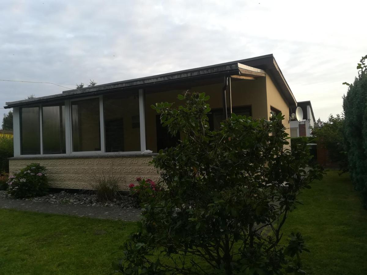 Ferienhaus am Wald Loissin Exterior foto